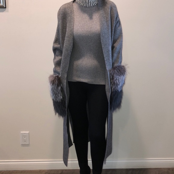 Gray jacket with genuine black fox fur pockets. - Picture 2 of 3